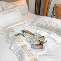 Set tempat tidur putih mutiara untuk selamat malam